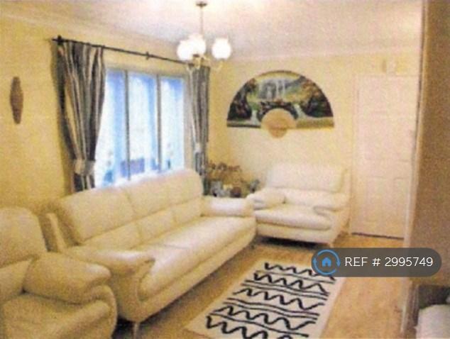2 bedroom house in Grasmere Close, Feltham, TW14 (2 bed) (#2995749)