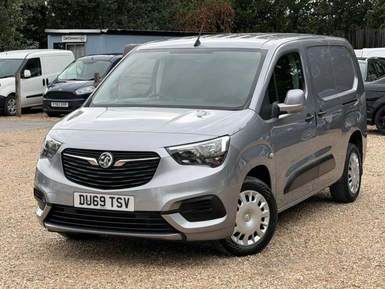 2019 Vauxhall Combo 1.5 Turbo D 2300 Sportive L2 H1 Euro 6 (s/s) 4dr Panel Van Diesel Manual