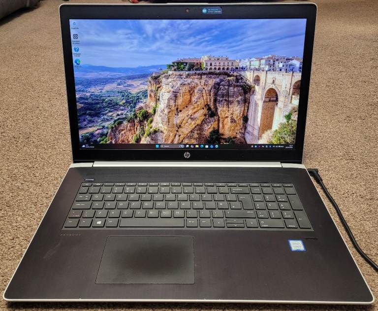 HP ProBook 470 G5 17" Laptop, 8th gen, i5-8250U 1.6/1.8Ghz, 16 GB RAM, 500G nvme SSD, Windows 11 Pro