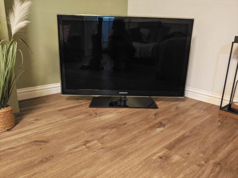Samsung 43" smart tv