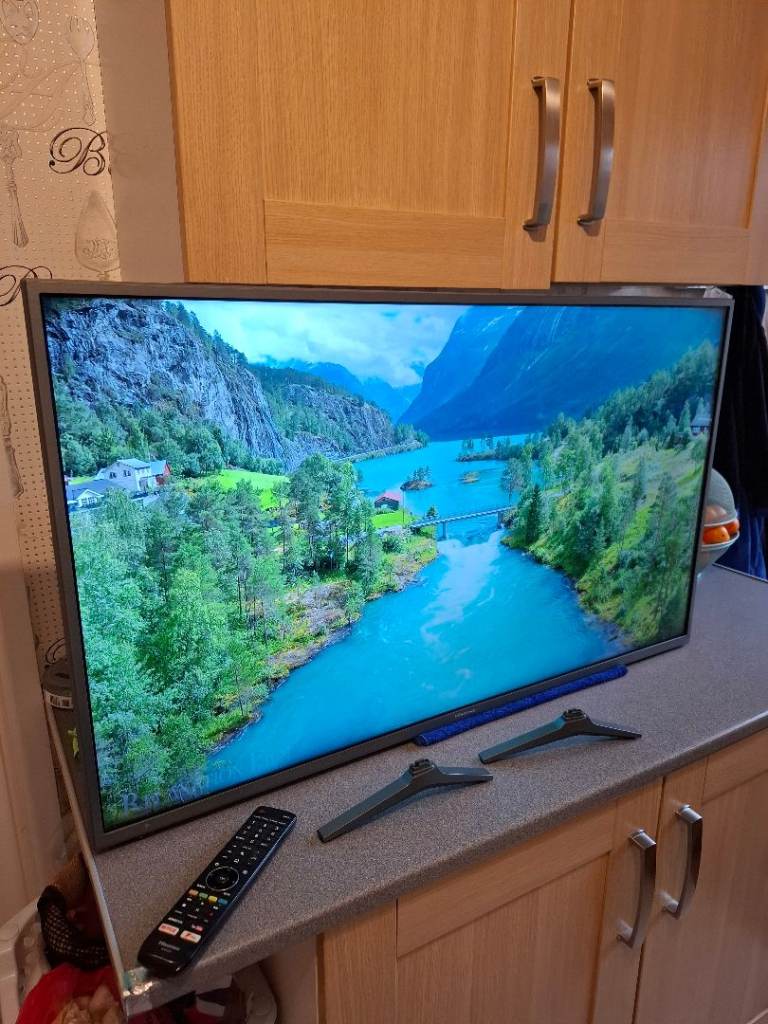 43" Hisense smart 4K perfect tv