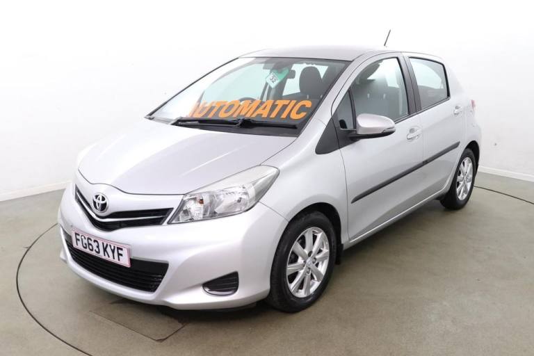 2013 Toyota Yaris 1.33 Dual VVT-i TR Hatchback 5dr Petrol Multidrive S Euro 5 (101 ps) Hatchback ...