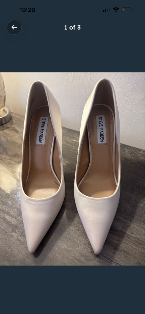 ivory Pointed Heels – As Good As New