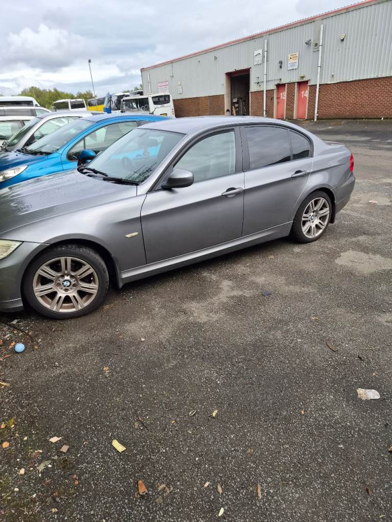 BMW, 3 SERIES, Saloon, 2009, Manual, 1995 (cc), 4 doors