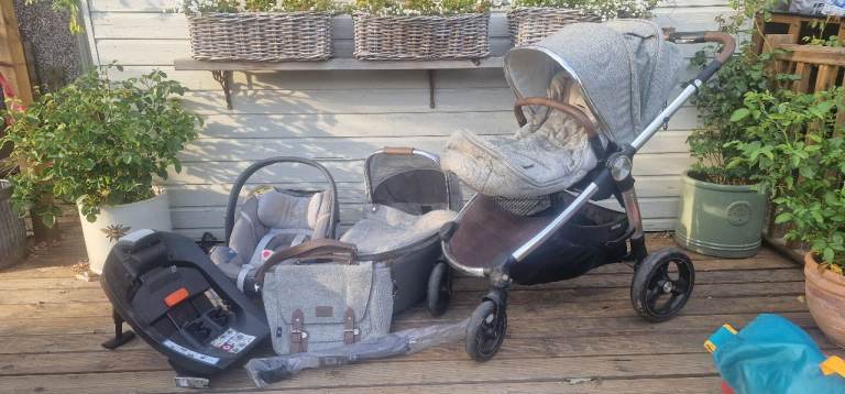 Mama & Papa Pram set bundle 