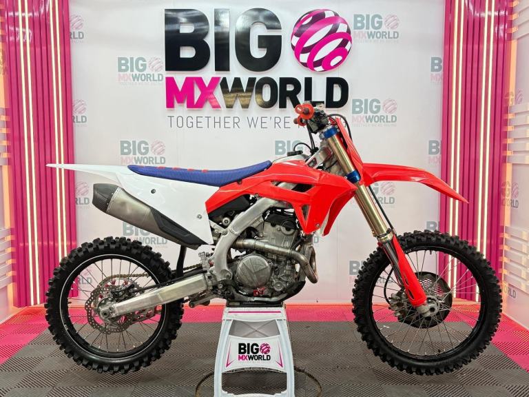 Honda CRF250 2022 - 57 Hours - Yoshimura R-12 Exhaust - AWAITING NEWGRAPHICS