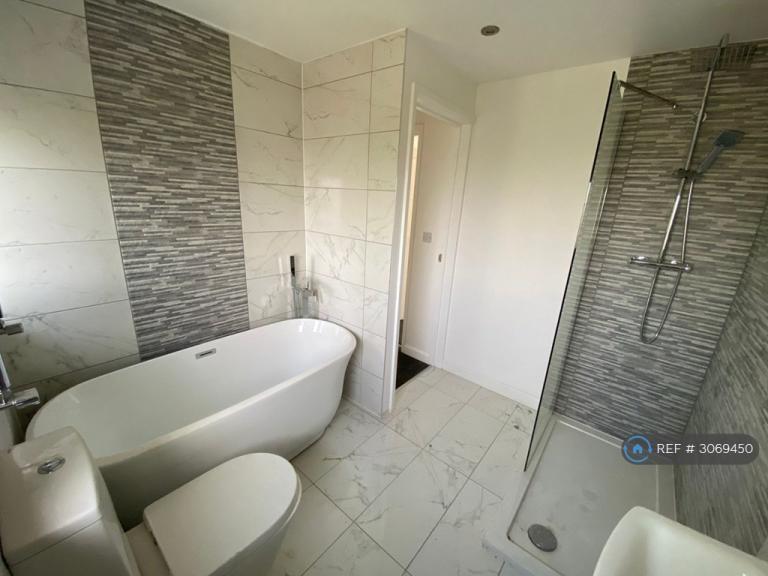 4 bedroom house in Birley Spa Lane, Sheffield, S12 (4 bed) (#3069450)