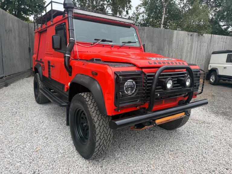 2009 Land Rover Defender 110 2.4 TDCi Utility Wagon 4WD MWB Euro 4 5dr NA Diesel Manual