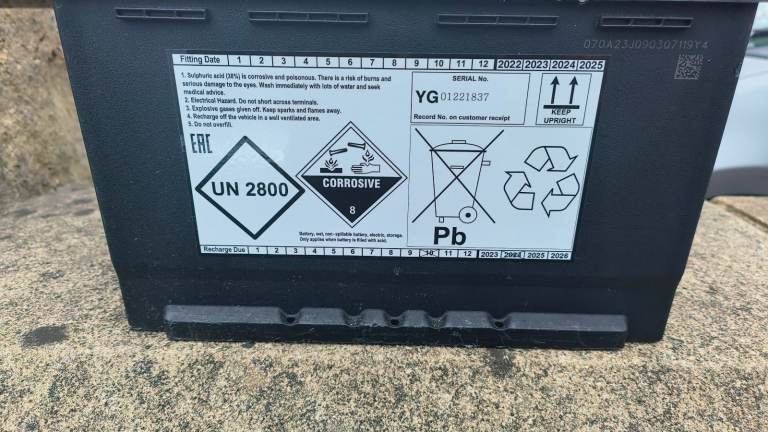 12 volts AGM battery Star stop