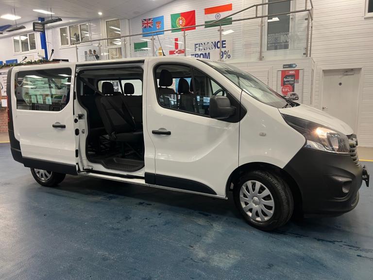 2018 Vauxhall Vivaro L2 1.6CDTI 120PS 9 SEAT LWB MINIBUS (EURO 6) ------------------------------ ...