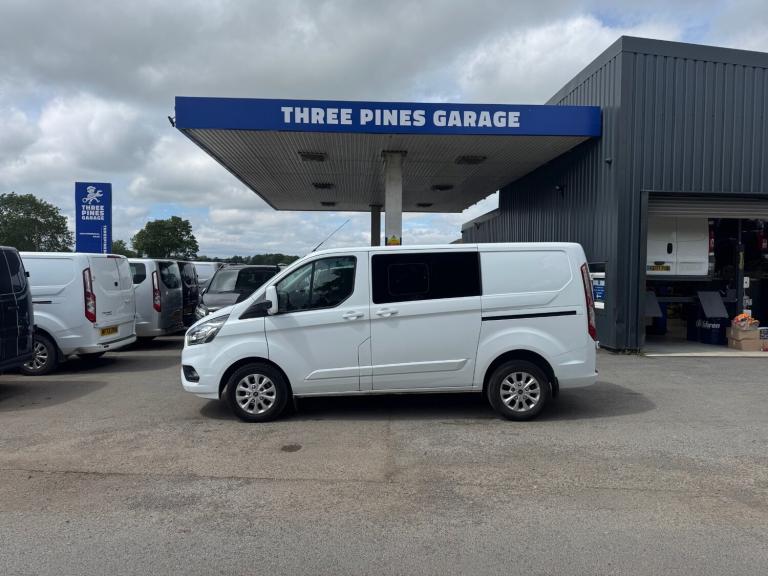 Ford Transit Custom 2.0 EcoBlue 130ps D/Cab Limited Crew Cab L1 FSH No Vat