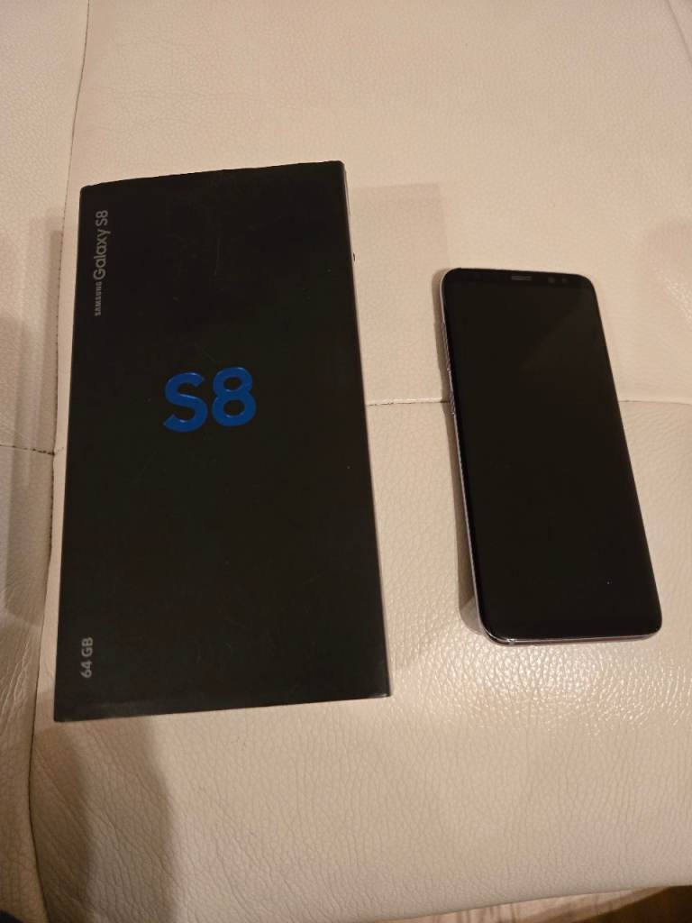 REDUCED Job lot of mobile phones.