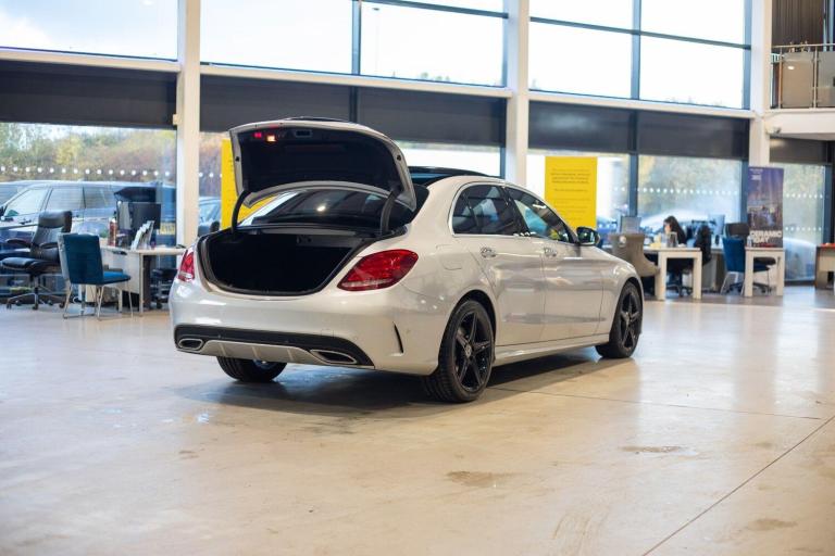 2018 Mercedes-Benz C Class 2.1 C250d AMG Line (Premium Plus) Saloon 4dr Diesel G-Tronic+ Euro 6 (...