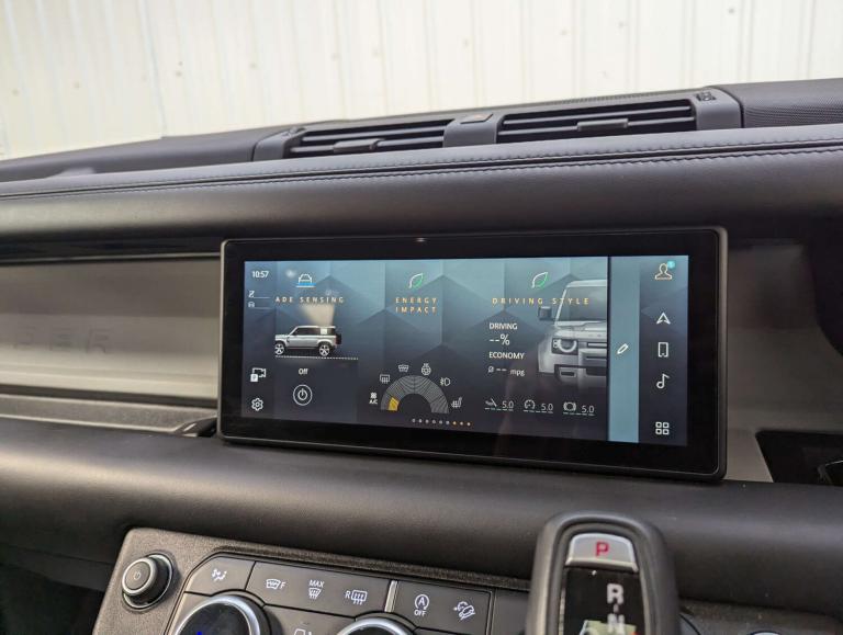 2021 Land Rover Defender 2.0 Defender SE Auto 4WD 5dr SUV Petrol Automatic