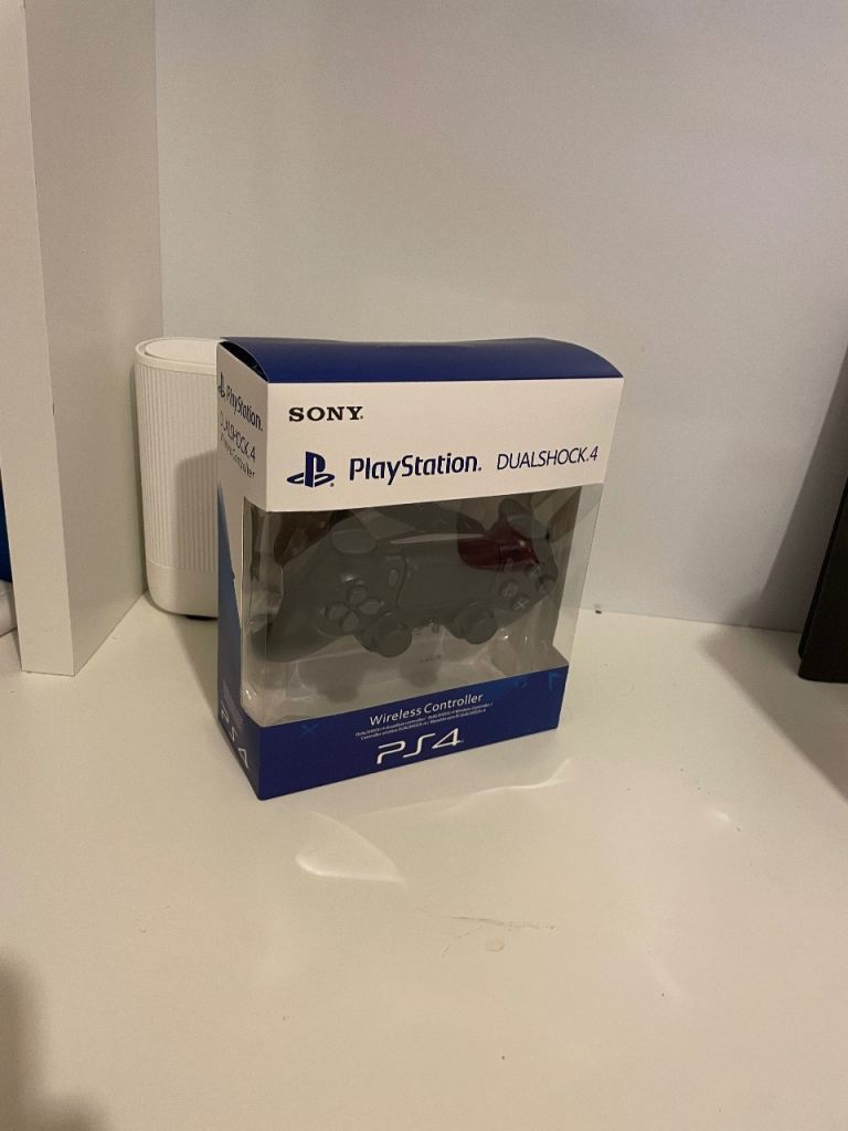 PS4 controller