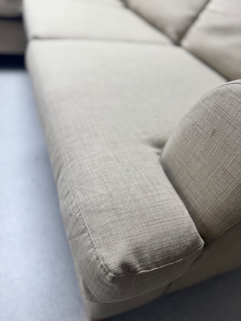 🚚 FREE DELIVERY- Beige Corner Sofa