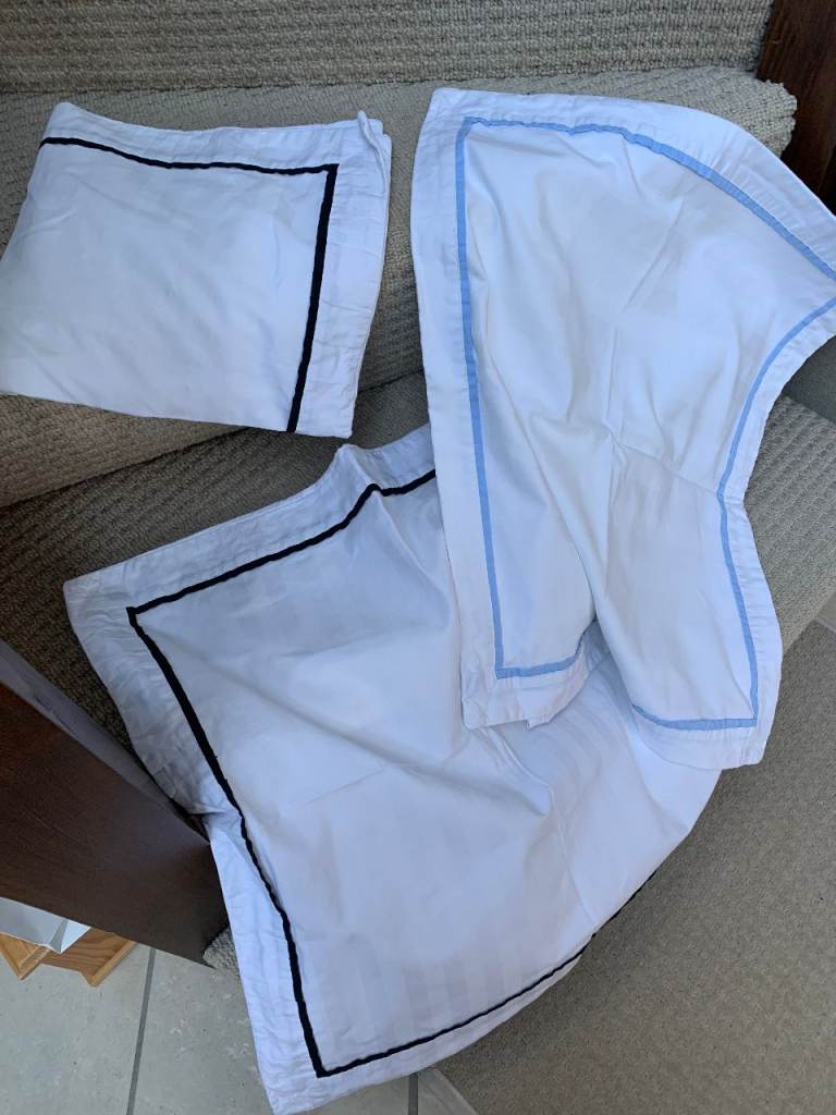 SET OF 3 COTTON PILLOWCASES - 60x60 cm