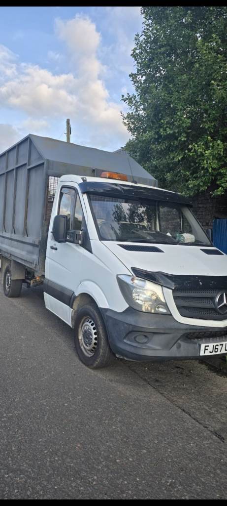 Mercedes SPRINTER TIPPER NO VAT  will have full years mot prior to sale 