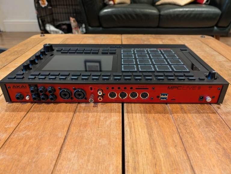 Аkаi MPC Livе 3 III - Excellent Condition, £550.00 for Sale