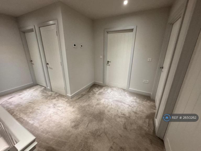 4 bedroom house in Wentworth Drive, Weldon, NN17 (4 bed) (#2650262)