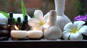 Full body Indian Massage Harrow with an Indian Therapist