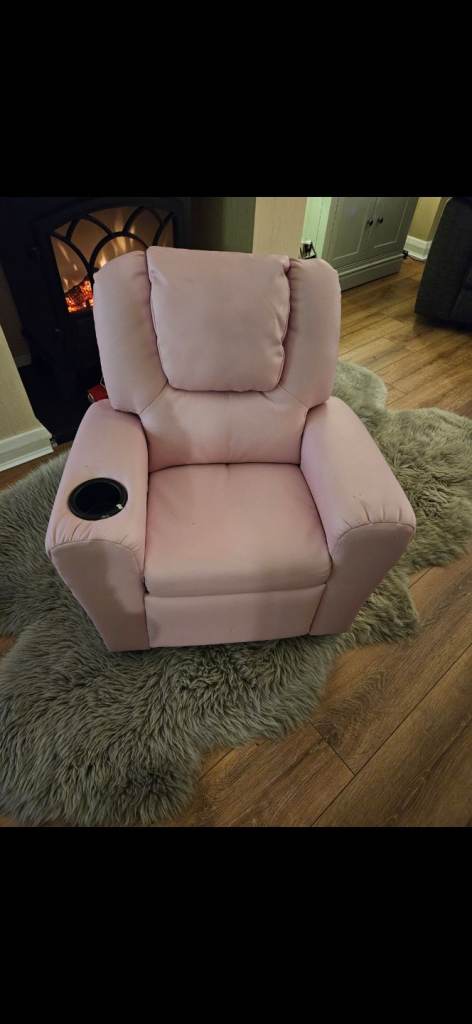 Kids pink recliner chair