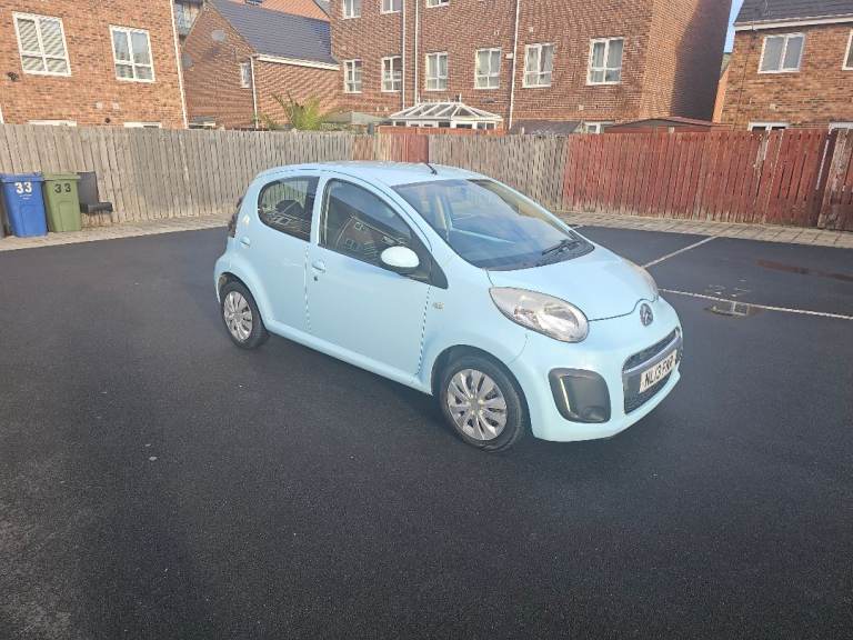 Citroen C1 VTS 1.0 4 door fsh £20 road tax