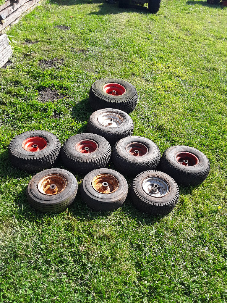 Trailer/grasscutter tyres
