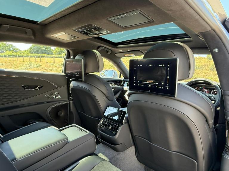 2025 Bentley Flying Spur 4.0 V8 Ultra-Performance 25.9kWh Speed Saloon 4dr Petrol Plug-in Hybrid ...