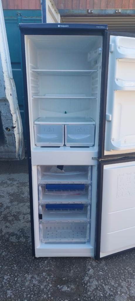 Fridge freezer 