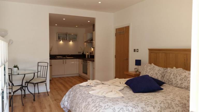 G1 4PE Glasgow Central Modern One-Bedroom Flat (Available from 1 April)