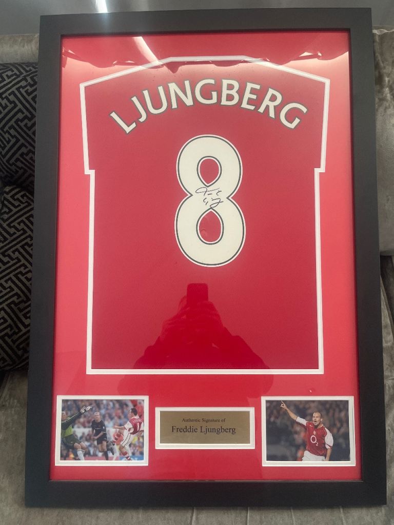 Freddie ljungberg signed football shirt