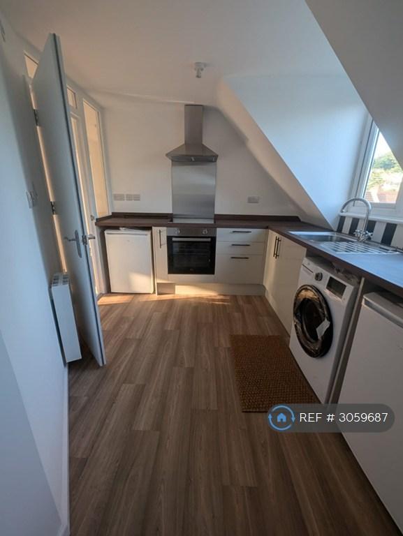 1 bedroom flat in Hotwell Road, Bristol, BS8 (1 bed) (#3059687)