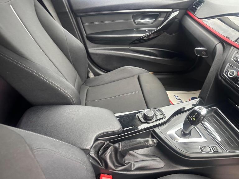 BMW 3 SERIES 2.0 318d Sport Touring Auto Euro 5 (s/s) 5dr 2013