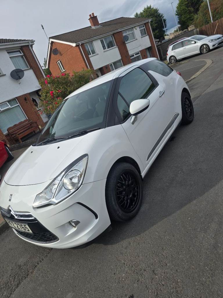Citroen, DS3, Hatchback, 2012, Manual, 1560 (cc), 3 doors