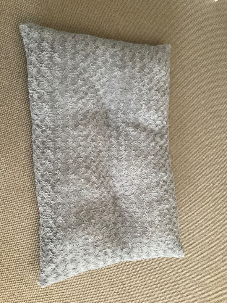 Brand new dog bed 40x27 inches soft