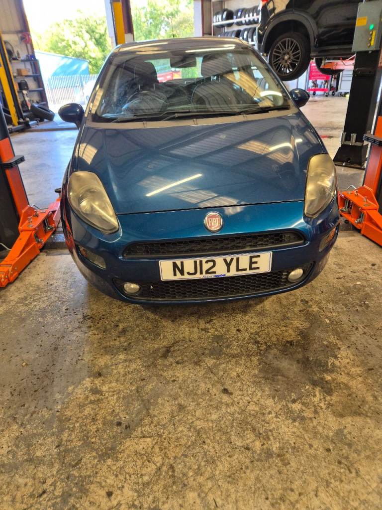 Fiat, PUNTO, Hatchback, 2012, Manual, 1368 (cc), 5 doors