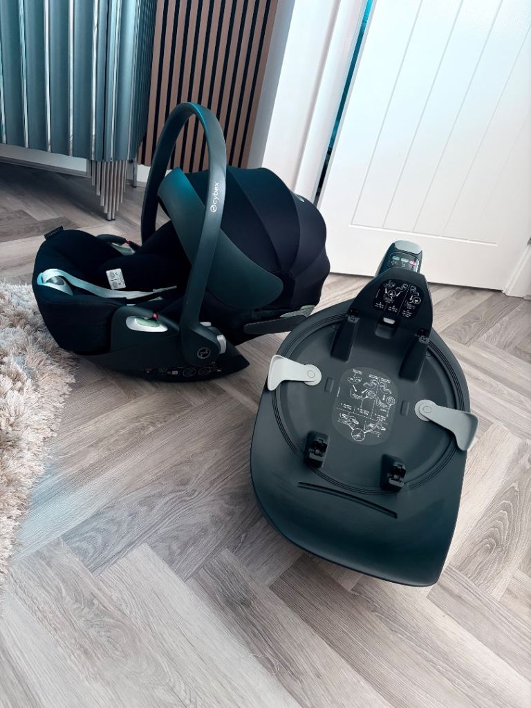 Cybex cloud T isize car seat