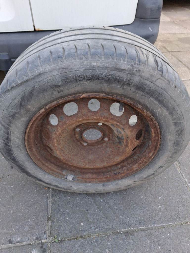 Peugeot spare wheel ⁵