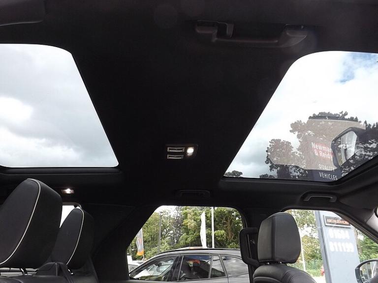 2018 Land Rover Discovery 3.0 SDV6 HSE 5dr Auto ESTATE DIESEL Automatic