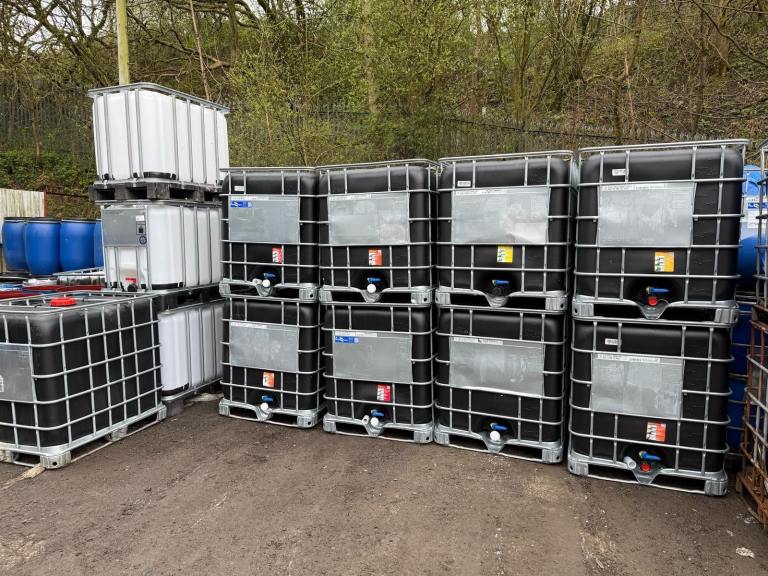 BRAND NEW BLACK IBC TANKS 1000 LITRE