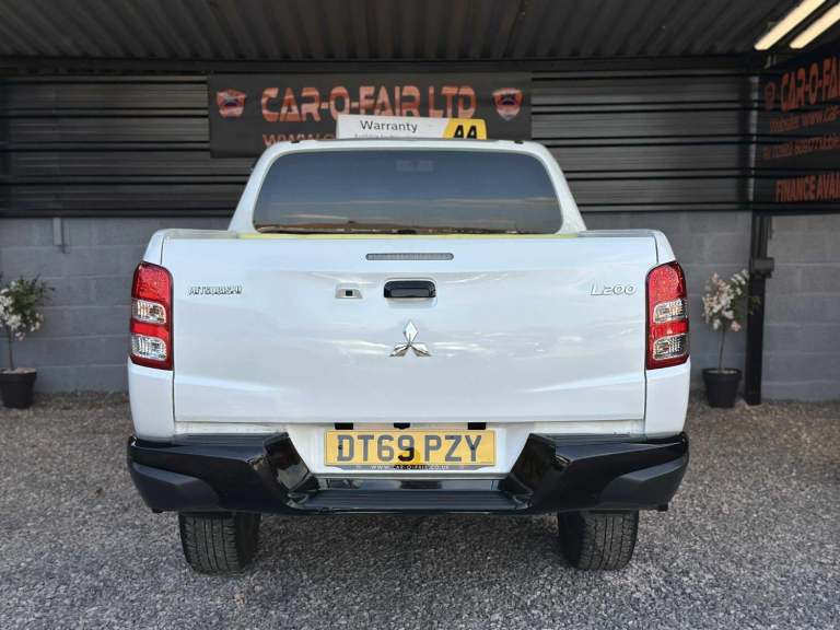 MITSUBISHI L200 2.4 DI-D DC Challenger White Auto Diesel 2020+NO VAT+1 OWNER!