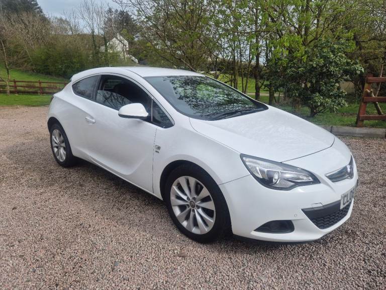Vauxhall, ASTRA GTC, Hatchback, 2013, Manual, 1956 (cc), 3 doors