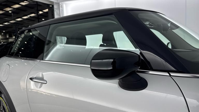 2021 MINI Hatch 135kW Cooper S Level 1 33kWh 3dr Auto HATCHBACK ELECTRIC Automatic