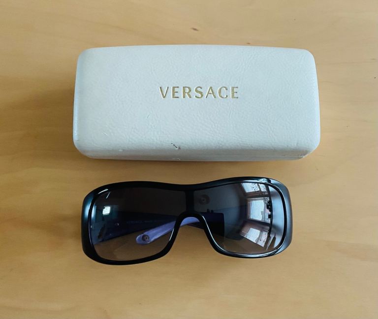 VGC AUTHENTIC VERSACE WRAP SUNGLASSES (Ladies Women’s Model 4143-B)