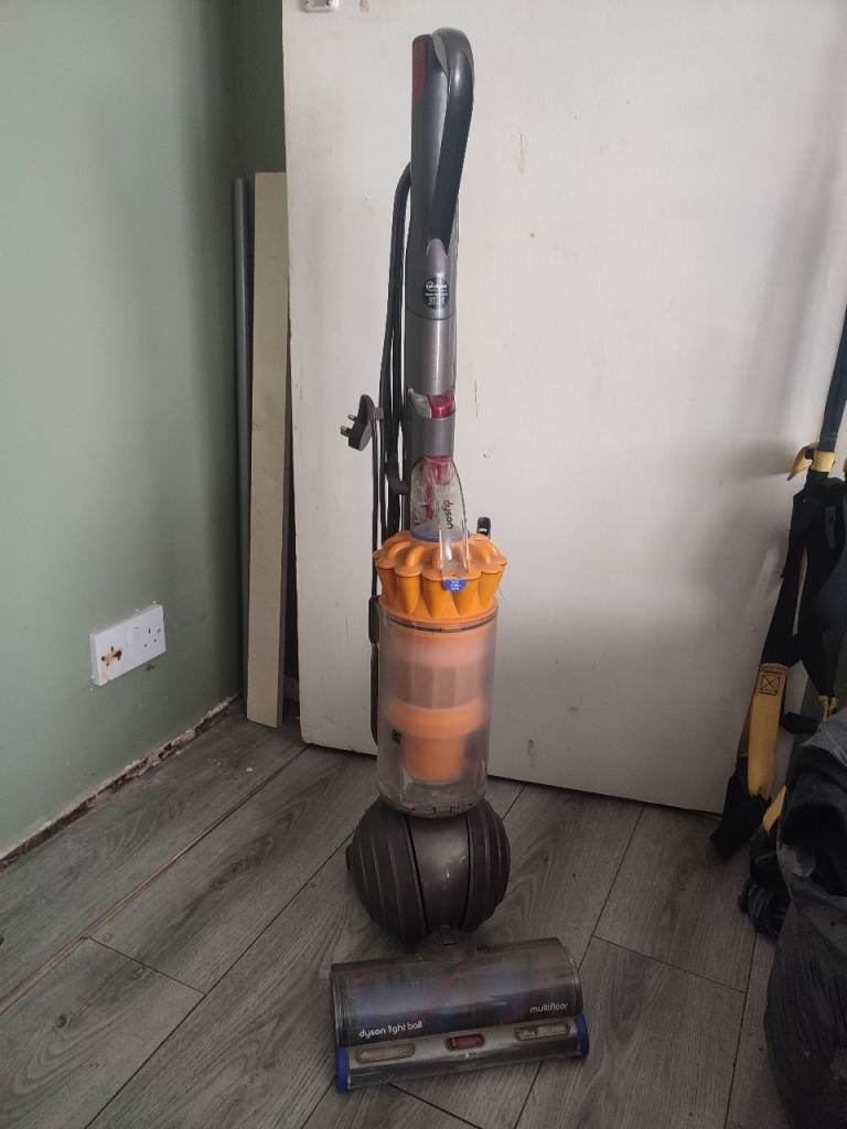 Spares or repairs Dyson vacuum 