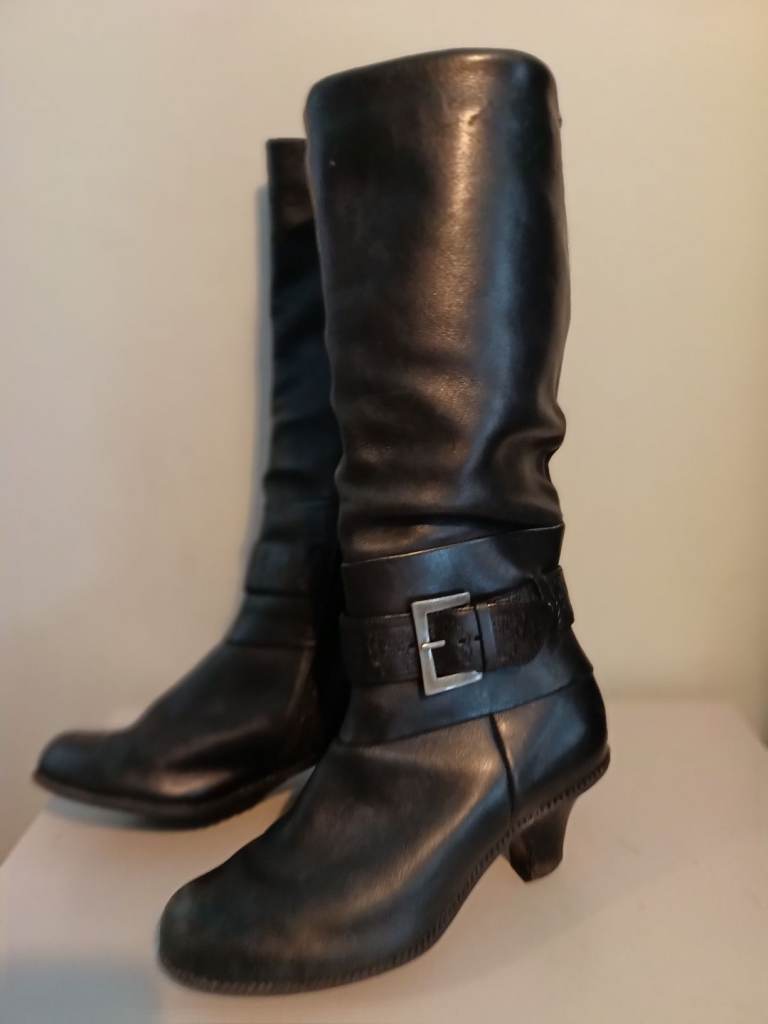 Vintage Clarks Gortex boots 