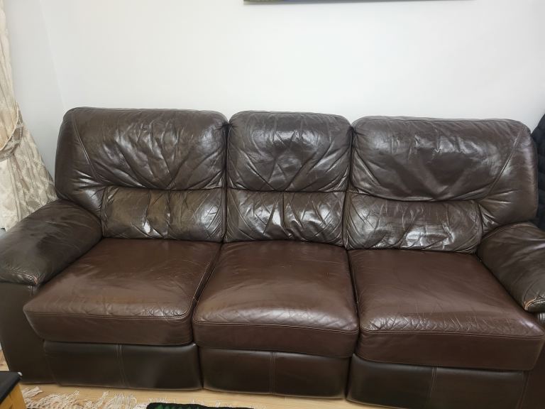 3 seater sofa for quick sale