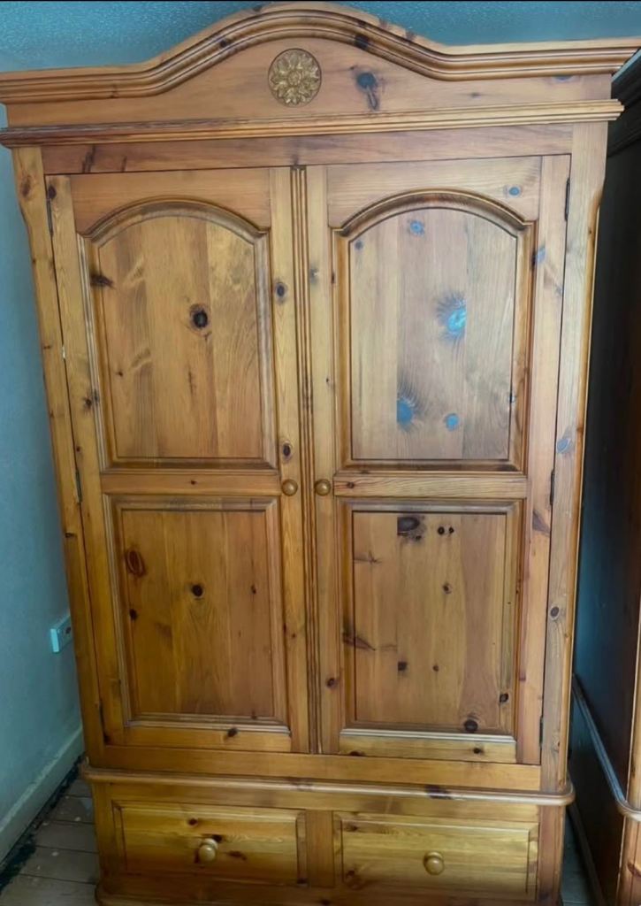 2x Solid pine double wardrobe