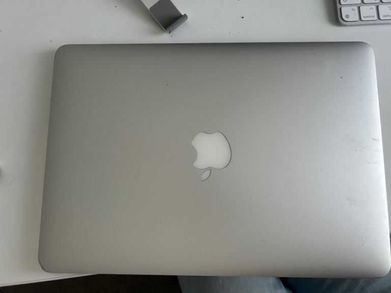 MacBook 2015 for sale (NOT working – for parts only)